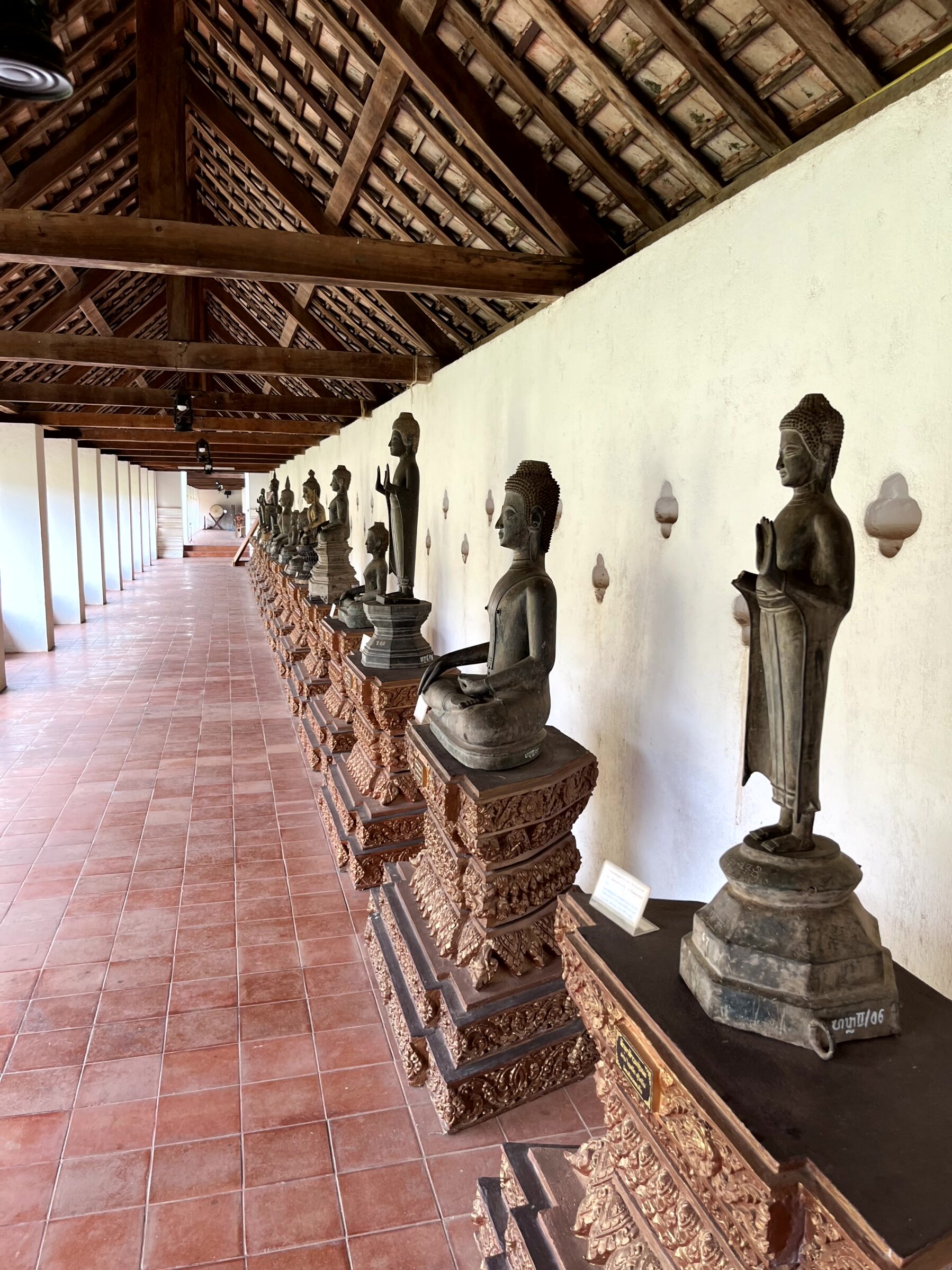 【ラオス】ヴィエンチャンを観光しました(空港から市内の移動方法やタート・ルアン、パトゥーサイなど) ひやまんブログ